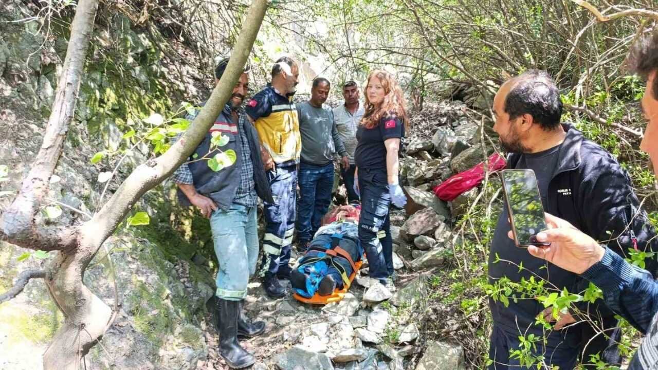 Arsuz’da Ormanlık Alanda Uçurumdan Düşen Vatandaş Kurtarıldı (1)