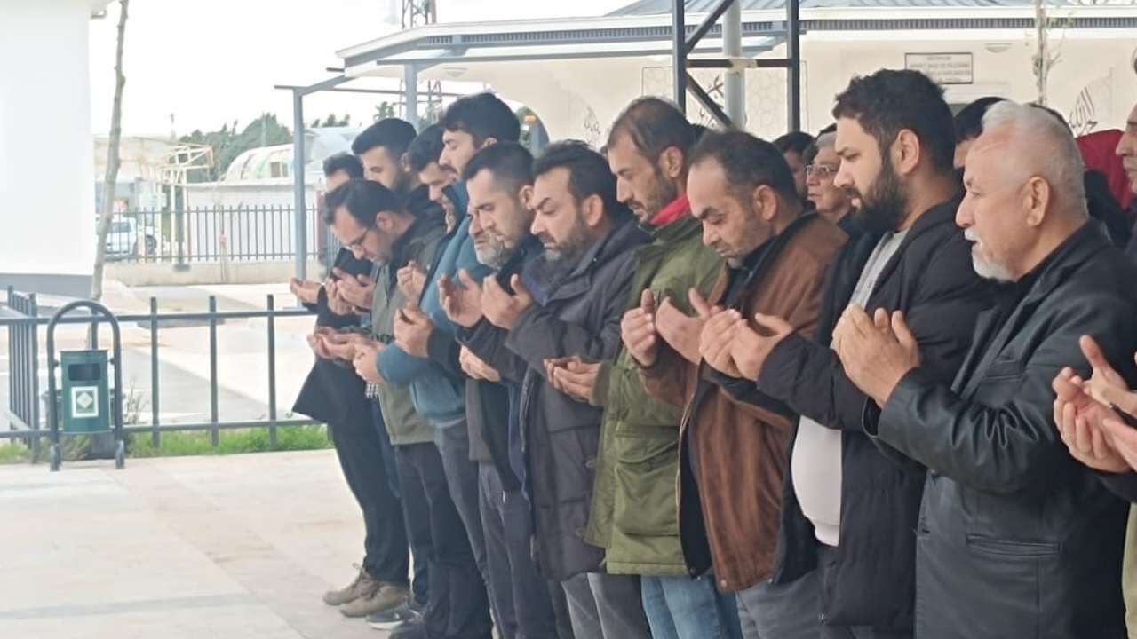 Baki Bayram Vatan Mahallesi Gazeteci Muhtar (2)