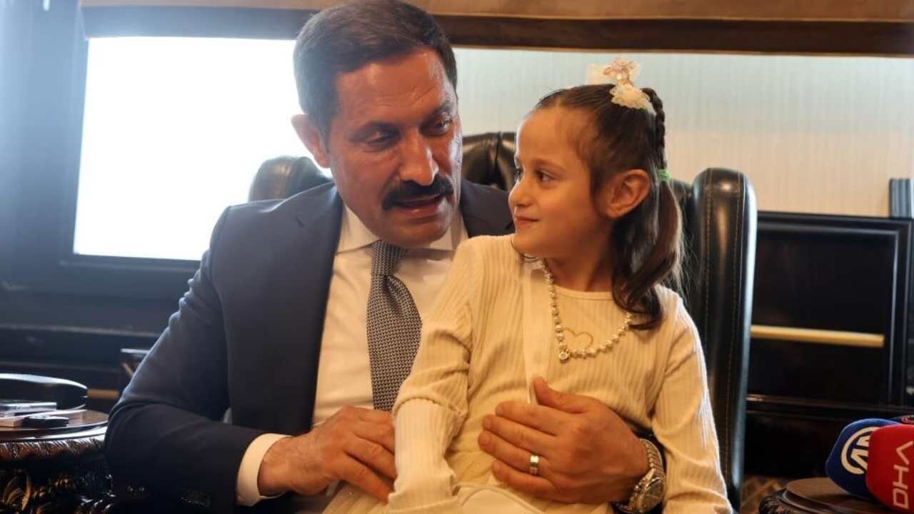 Depremde Ailesini Kaybetti, Çizdiği Resim Duygulandırdı (1)