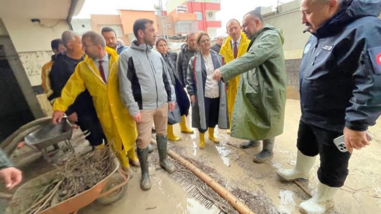 Derya Yanık Ve Kaymakam Erdinç Dolu’dan Su Taşkını Bölgelerine İnceleme (1)