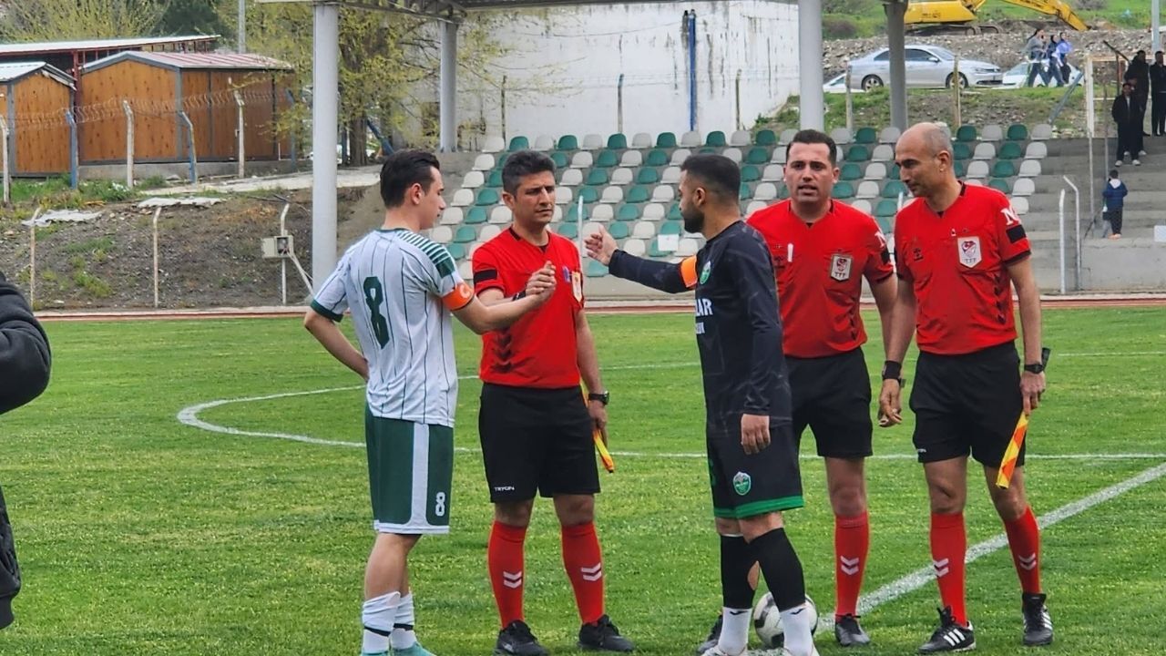Düziçi Belediyespor'un Namağlup Unvanı Sona Erdi Yeşilovaspor Deplasmanda Güldü