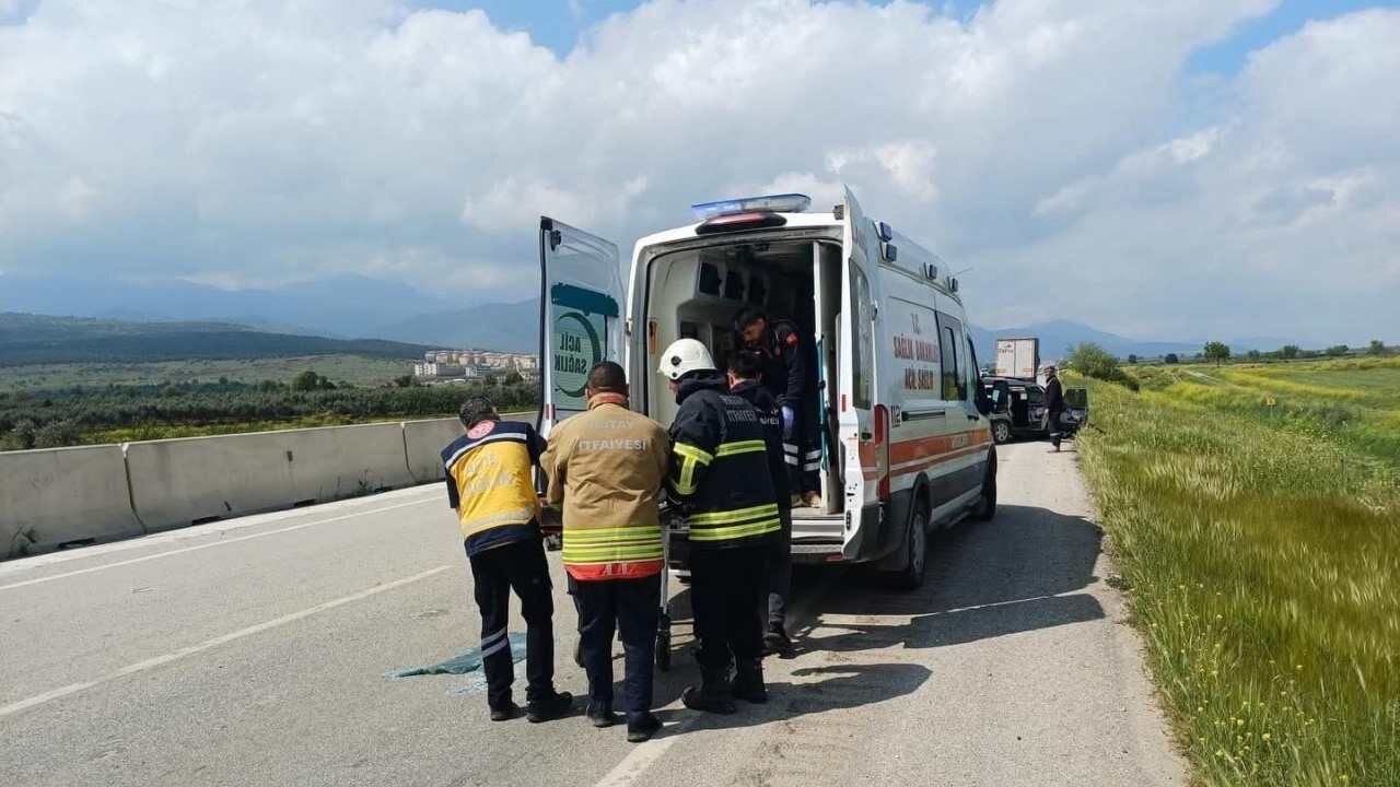 Hassa’da Trafik Kazası Tofaş Marka Otomobil Hurdaya Döndü (1)