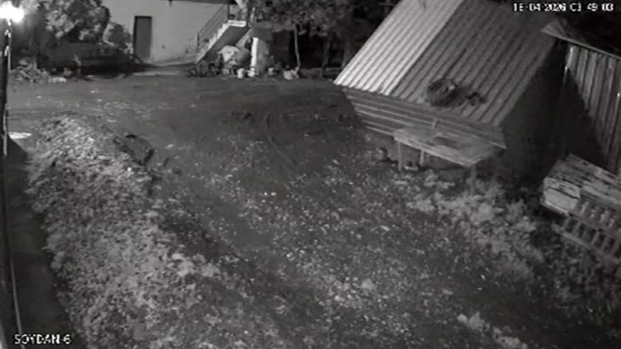 Hatay’da Şiddetli Fırtına Dehşeti Tavuk Kümesi Kağıt Gibi Uçtu!-1