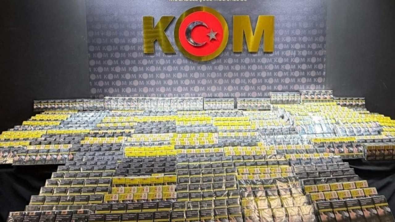 Kahramanmaraş’ta Dev Kaçakçılık Operasyonu Çok Sayıda Telefon Ve Sigara Ele Geçirildi (2)