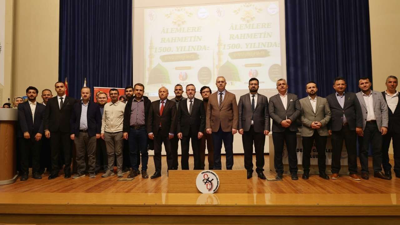 Osmaniye Okü’de Onu Anlamak Konferansı Düzenlendi (2)