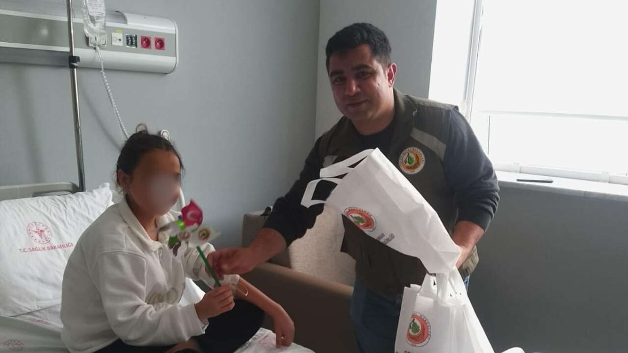 Osmaniye Orman İşletme Müdürlüğü’nden Hastanedeki Çocuklara Moral Ziyareti (2)