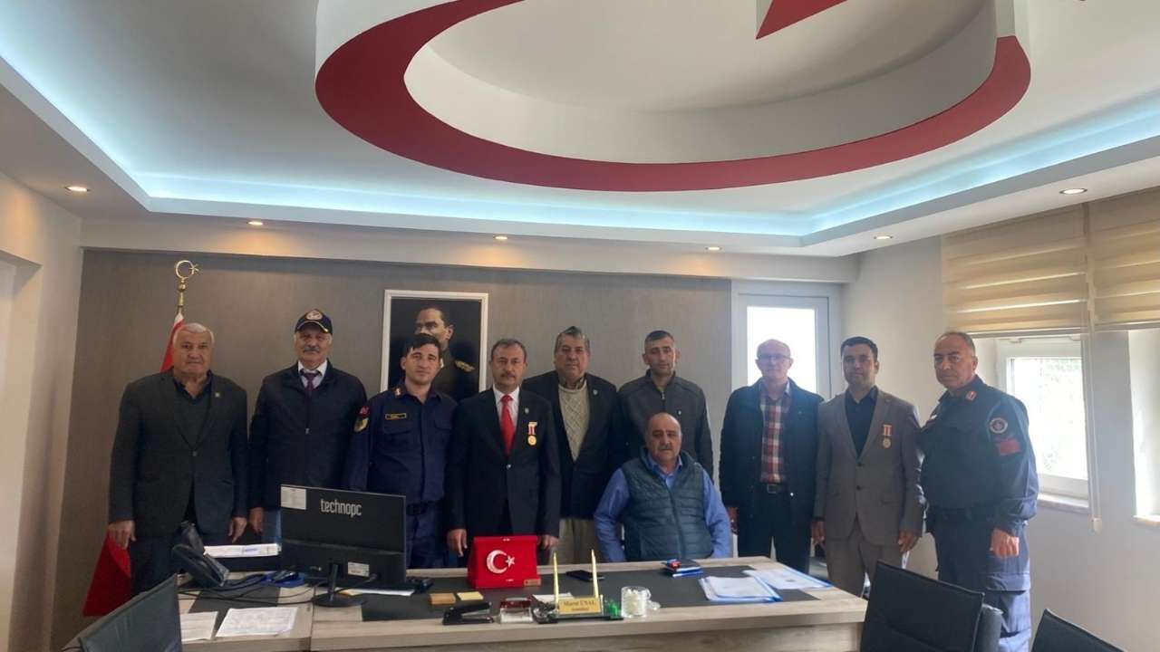 Osmaniye Şehit Ve Gazi Derneği'nden Jandarma'ya Anlamlı Ziyaret (4)