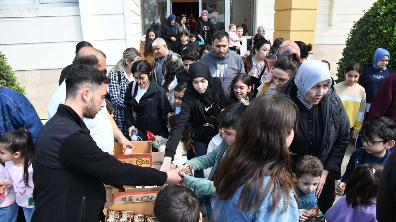 Osmaniye’de Çocuklar Sanatla Buluştu Çöplük Kralı Ve İcatçı Büyük İlgi Gördü (1)
