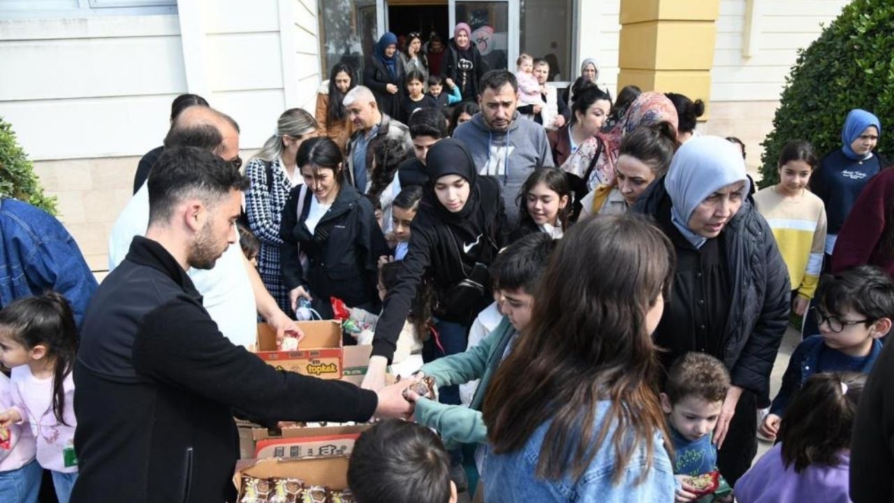 Osmaniye'de Çocuklara Geri Dönüşüm Dersi Çöplük Kralı Ve İcat Sahnelendi (2)
