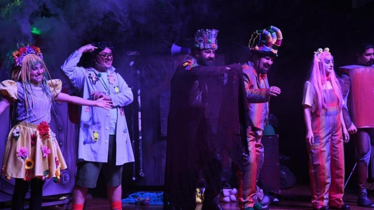 Osmaniye'de Çocuklara Geri Dönüşüm Dersi Çöplük Kralı Ve İcat Sahnelendi (3)