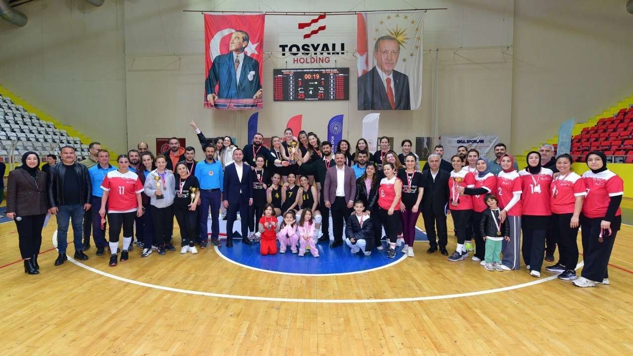 Osmaniye’de Filenin Sultanları Belli Oldu Şampiyon Divalar!