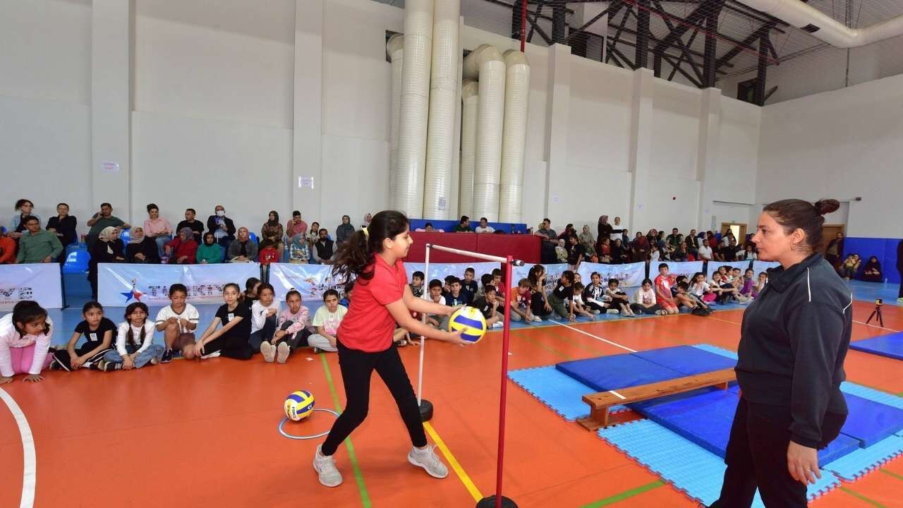 Osmaniye’de Geleceğin Şampiyonları Seçiliyor Sportif Yetenek Taramasında 2. Etap Başladı! (2)