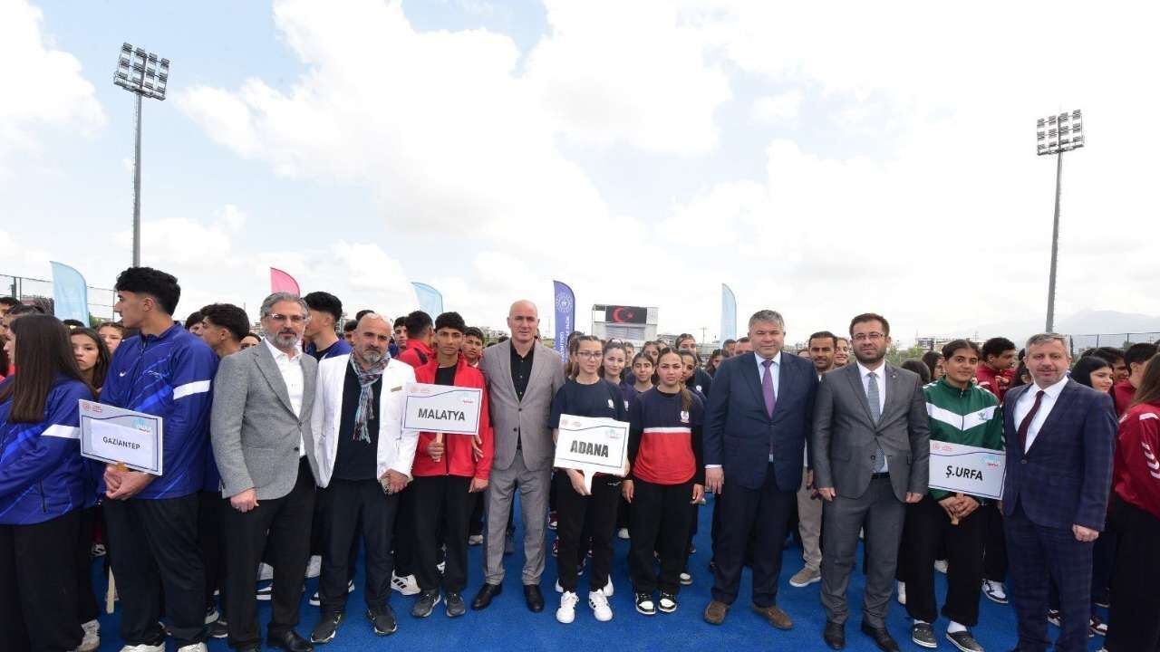 Osmaniye’de Hokey Heyecanı 12 İlden 450 Sporcu Grup Birinciliği İçin Sahada (1)