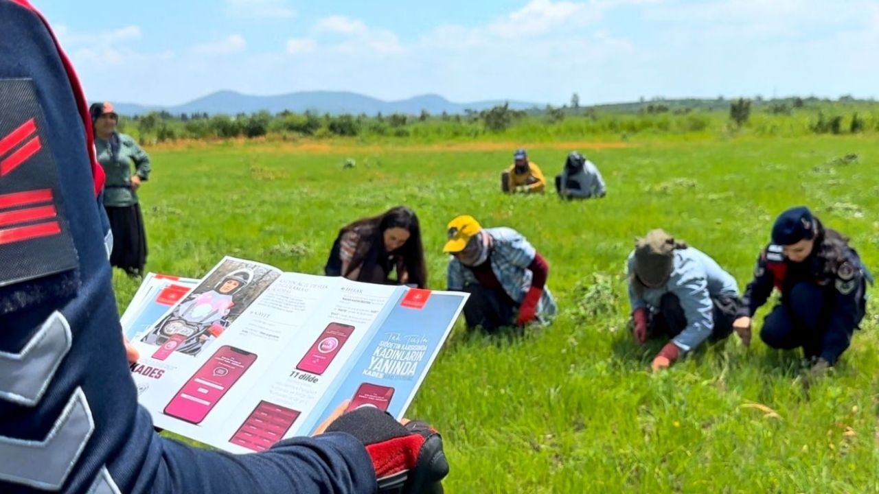 Osmaniye'de Jandarmadan Kadın İşçilere Kades Eğitimi