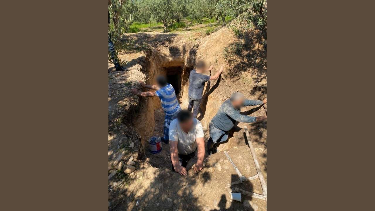 Osmaniye’de Kaçak Kazı Yapan 6 Şüpheli Dronla Tespit Edilerek Yakalandı (3)