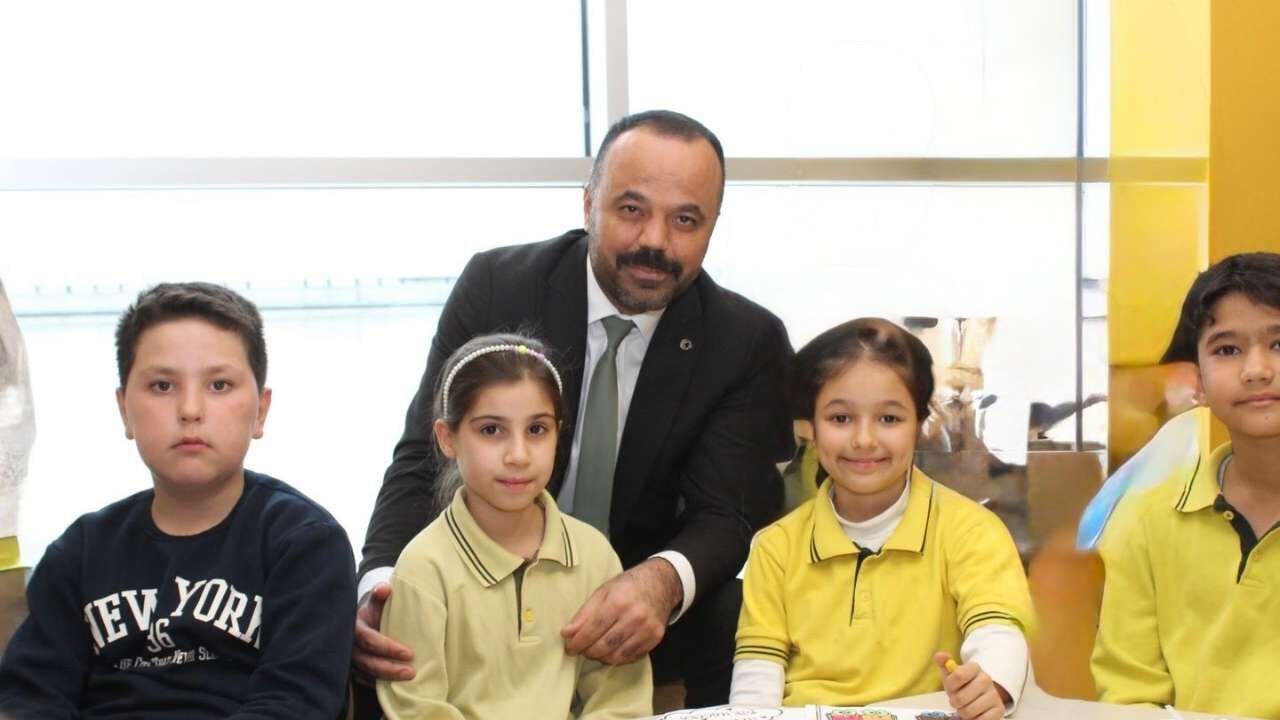 Osmaniye’de Kütüphane Haftası’na Damga Vuran Etkinlik Prof. Dr. Hakan Hakkoymaz Çocuklarla Buluştu (1)