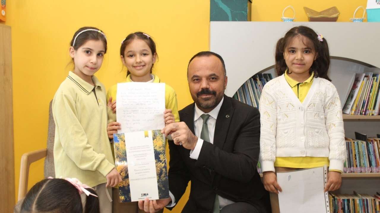 Osmaniye’de Kütüphane Haftası’na Damga Vuran Etkinlik Prof. Dr. Hakan Hakkoymaz Çocuklarla Buluştu (3)