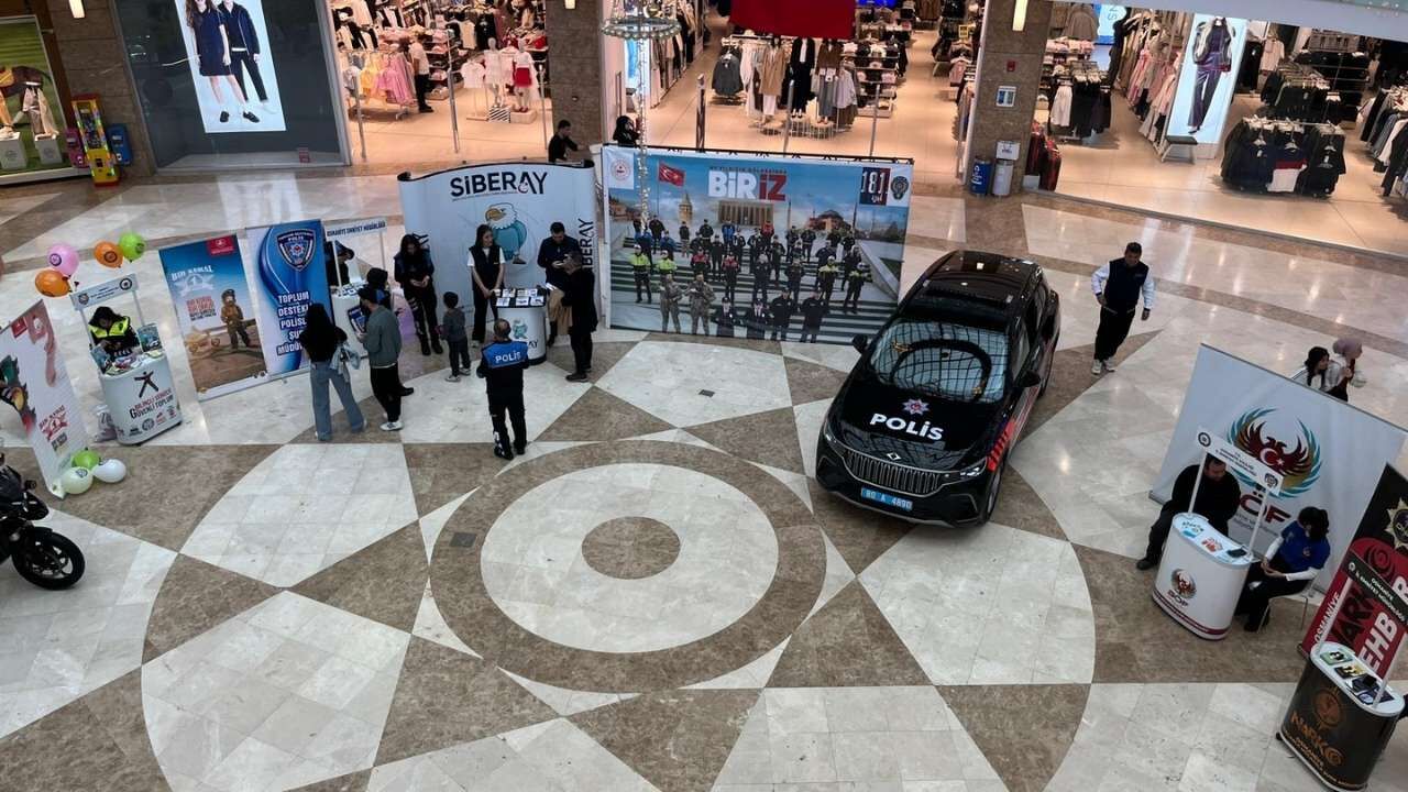 Osmaniye’de Polis Haftası Hareketliliği Avm’de Kurulan Stantlar Ilgi Odağı Oldu (2)