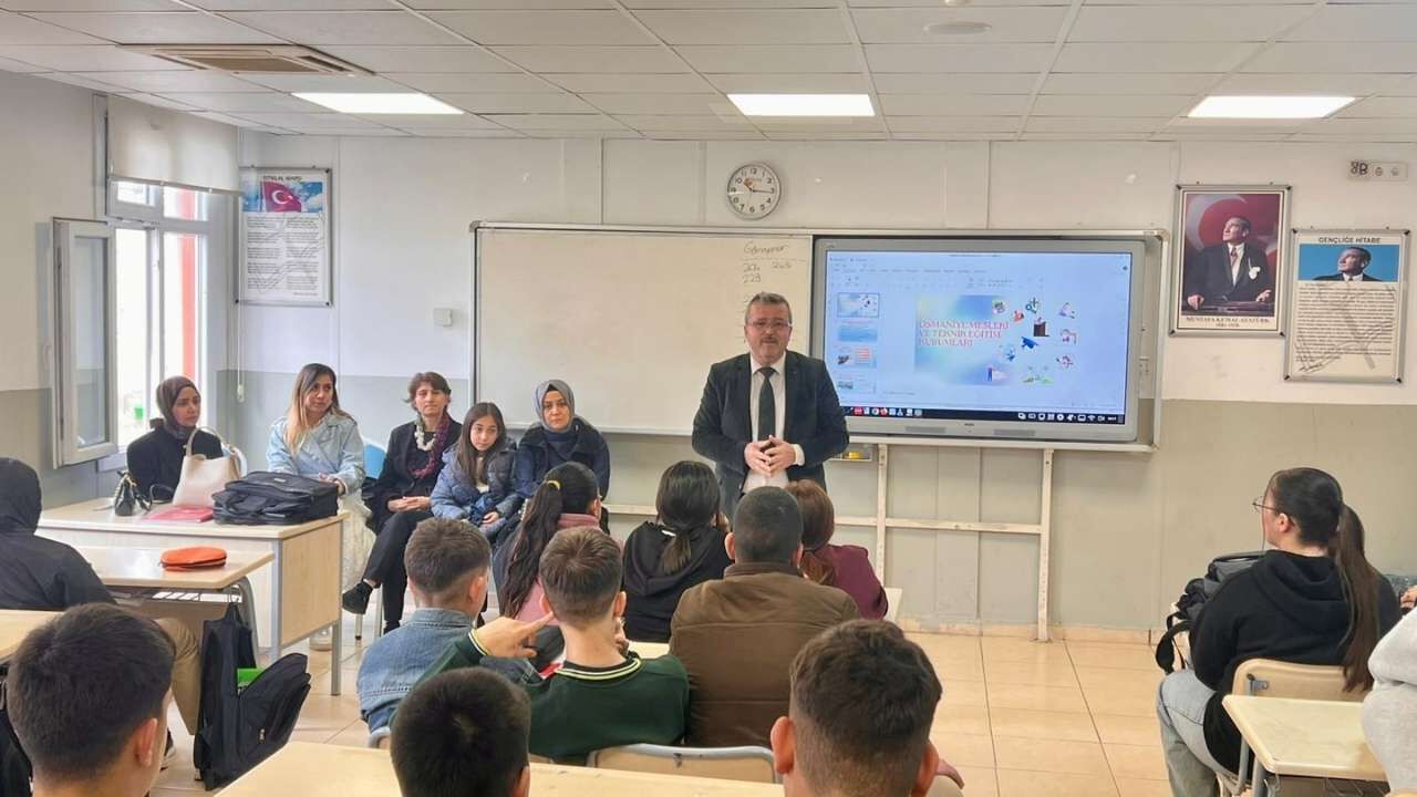 Osmaniyeli Gençler Dikkat! Geleceğin Meslekleri Bu Okulda Tanıtıldı (1)
