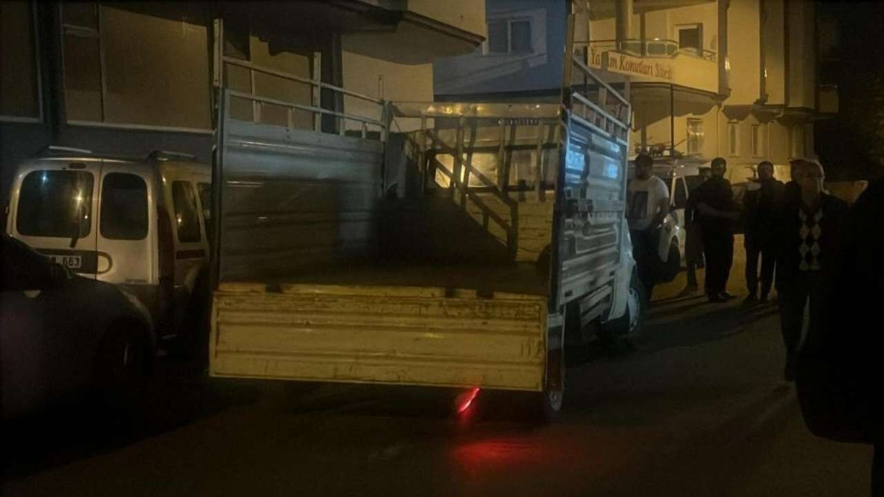 Osmaniye'de Zincirleme Kaza: 3 Araç Çarpıştı, 2 Yaralı