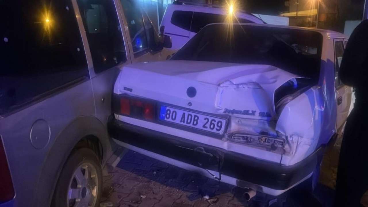 Osmaniye'de Zincirleme Kaza: 3 Araç Çarpıştı, 2 Yaralı-3