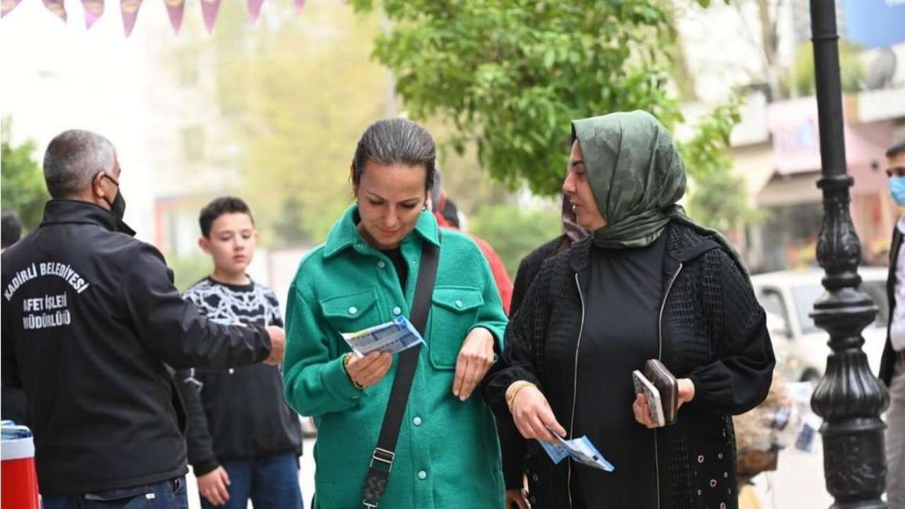 Osmaniye’nin O İlçesinde Maske Seferberliği Gökyüzü Tozla Kaplandı! (2)
