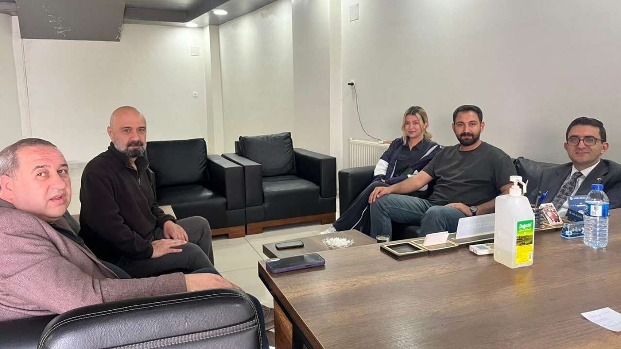 Sumbas Kaymakamı Hakan Kara’dan Hasret Gazetesi'ne Ziyaret (1)