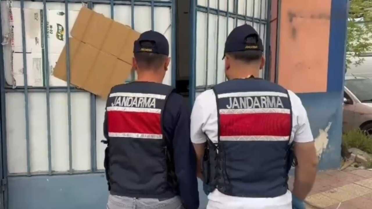 Adana Ve Konya'da Dev Kaçak Alkol Operasyonu (2)