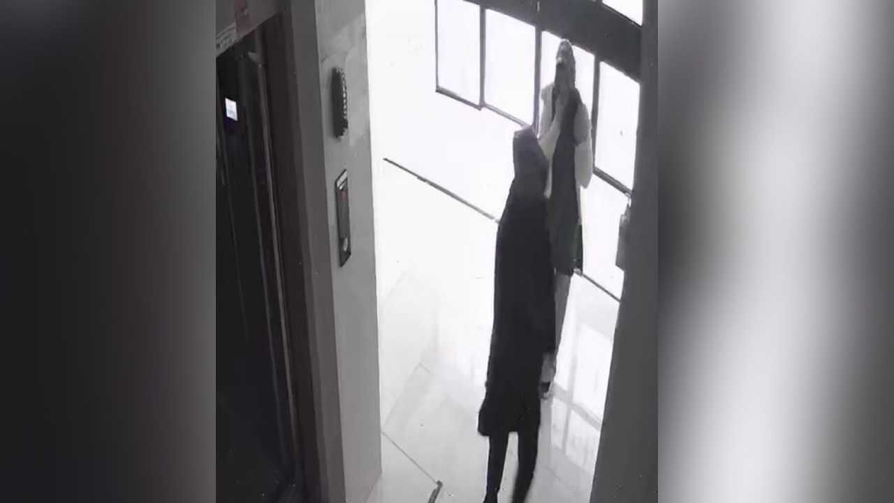 Adana'da Pes Dedirten Hırsızlık Teyze Ve Yeğen Çaldıkları Parayla Alışverişe Çıktı (3)