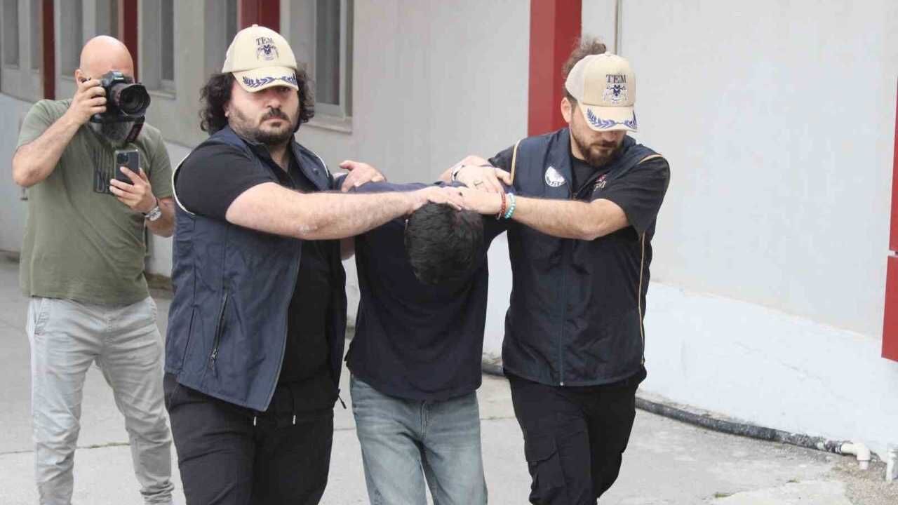 Adana’da Terör Örgütü Deaş’ın Uyuyan Hücresine Yönelik Operasyon (2)