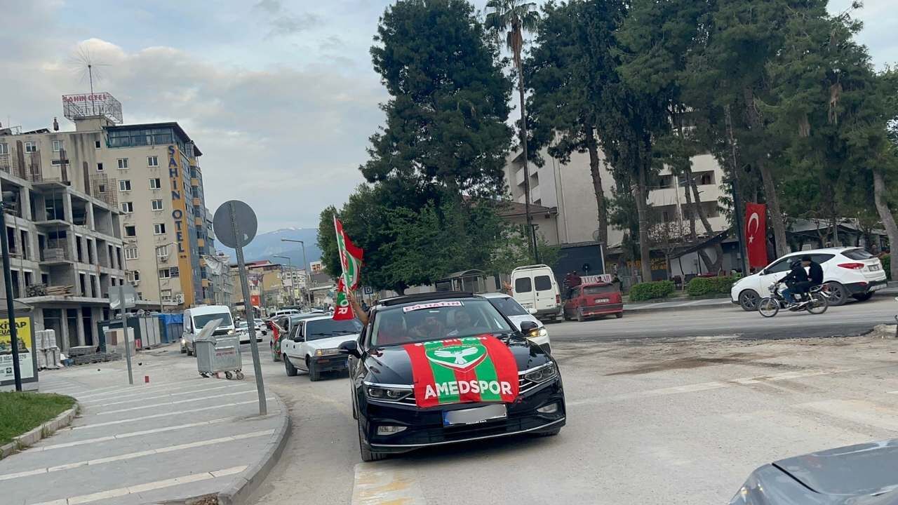 Amedspor’un Süper Lig’e Yükselişi Osmaniye’de Kutlandı (3)