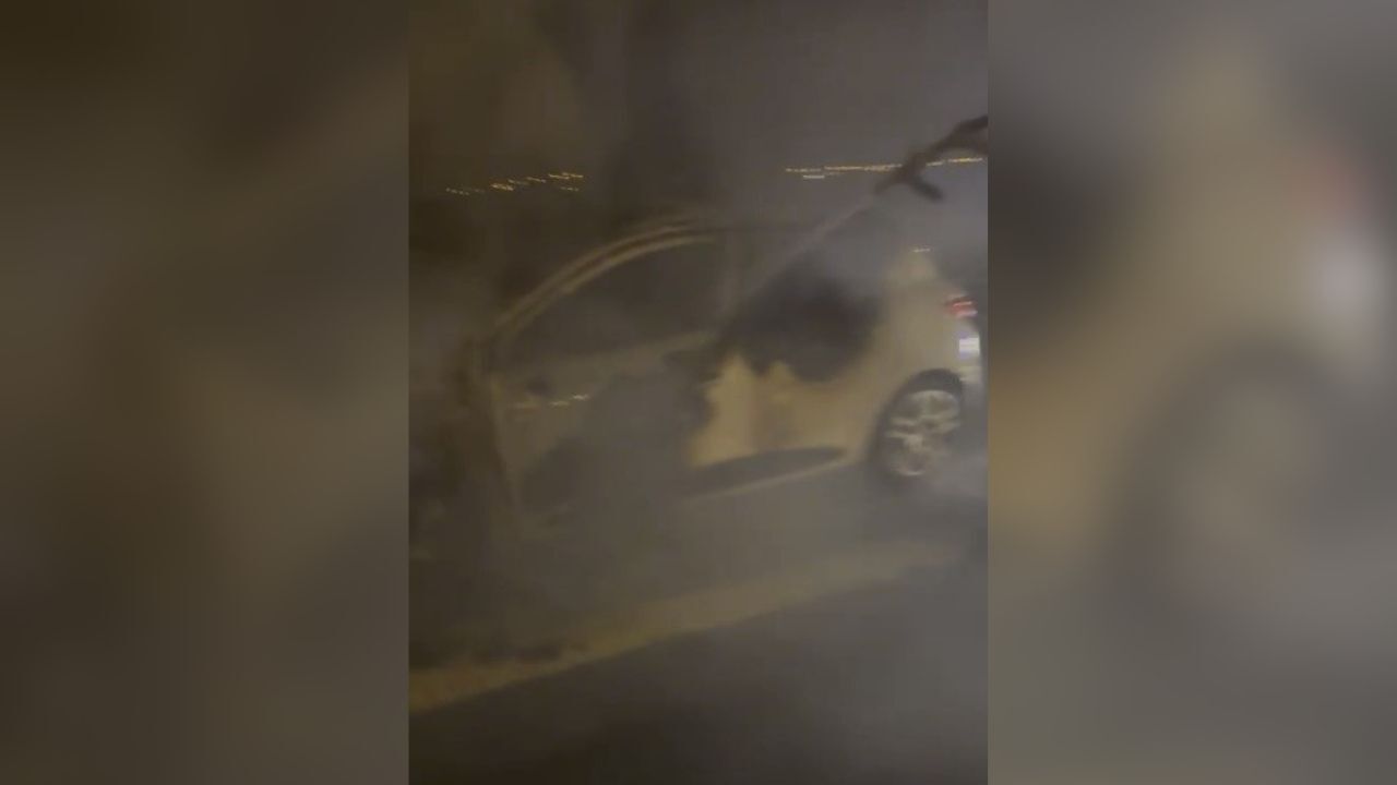 Düziçi Tag Otoyolu'nda Korkutan Araç Yangını Otomobil Küle Döndü (1)