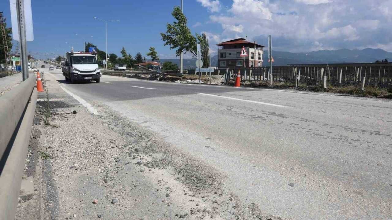 Hatay'da İki Can Alan Köprü Onarıldı (1)