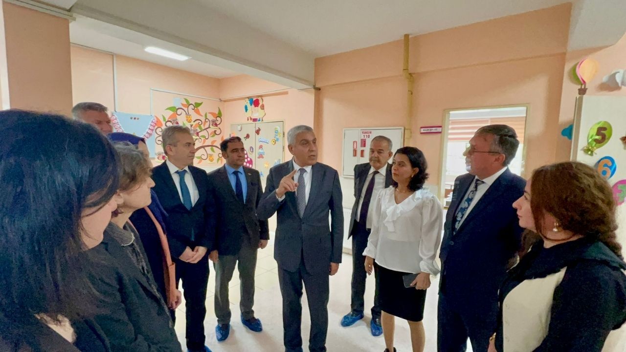 İl Müdürü Aydın Albak’tan Uygulama Anaokuluna Ziyaret Yeni Oyun Salonu Açıldı (2)