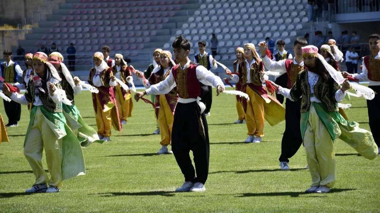 Kadirli'de 19 Mayıs Coşkusu Stadyuma Sığmadı! (6)