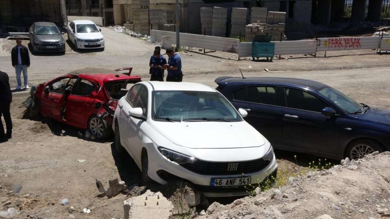 Kahramanmaraş'ta Freni Patlayan Kamyon 7 Aracı Biçti, 6 Yaralı! (1)