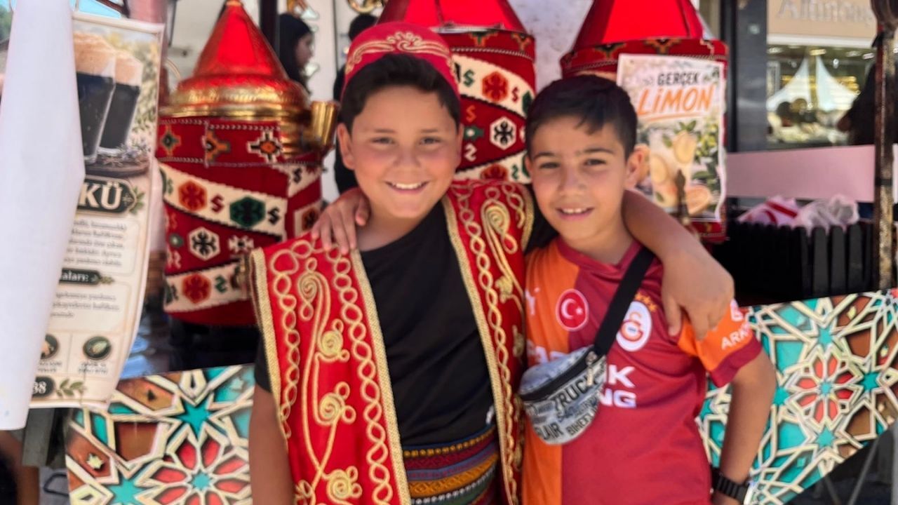 Lezzet Festivali’nde Renkli Görüntüler! Kebaptan Limonatacı Çocuklara Coşkulu Kutlama (7)