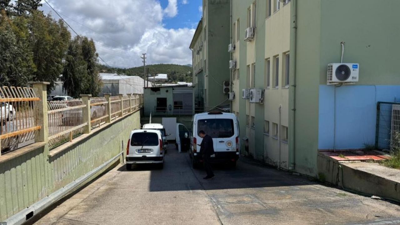 Mersin'de Acı Olay 2 Kardeş Öldü, Anne Baba Yaşam Savaşı Veriyor! (2)-1
