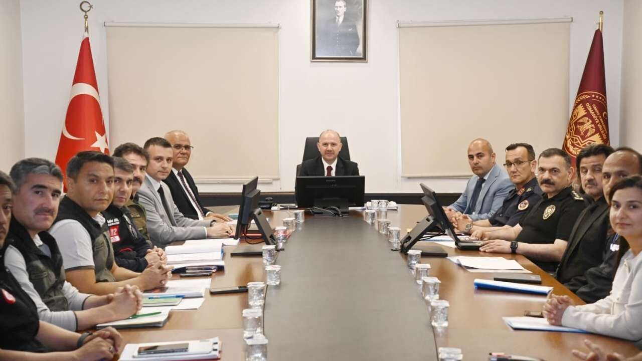Osmaniye Orman Yangınlarına Hazır Mı Valilikten Önemli Toplantı