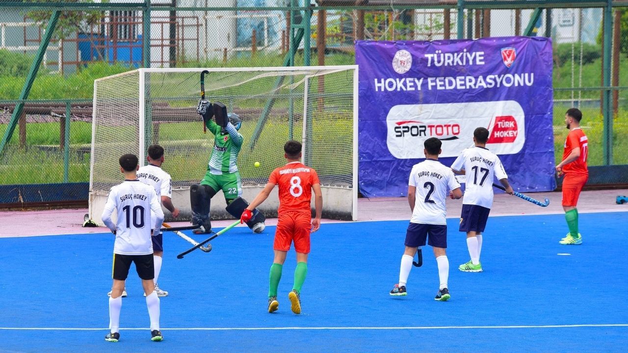 Osmaniye’de Hokey Heyecanı Başladı İlk Maçta Gol Yağmuru! (2)