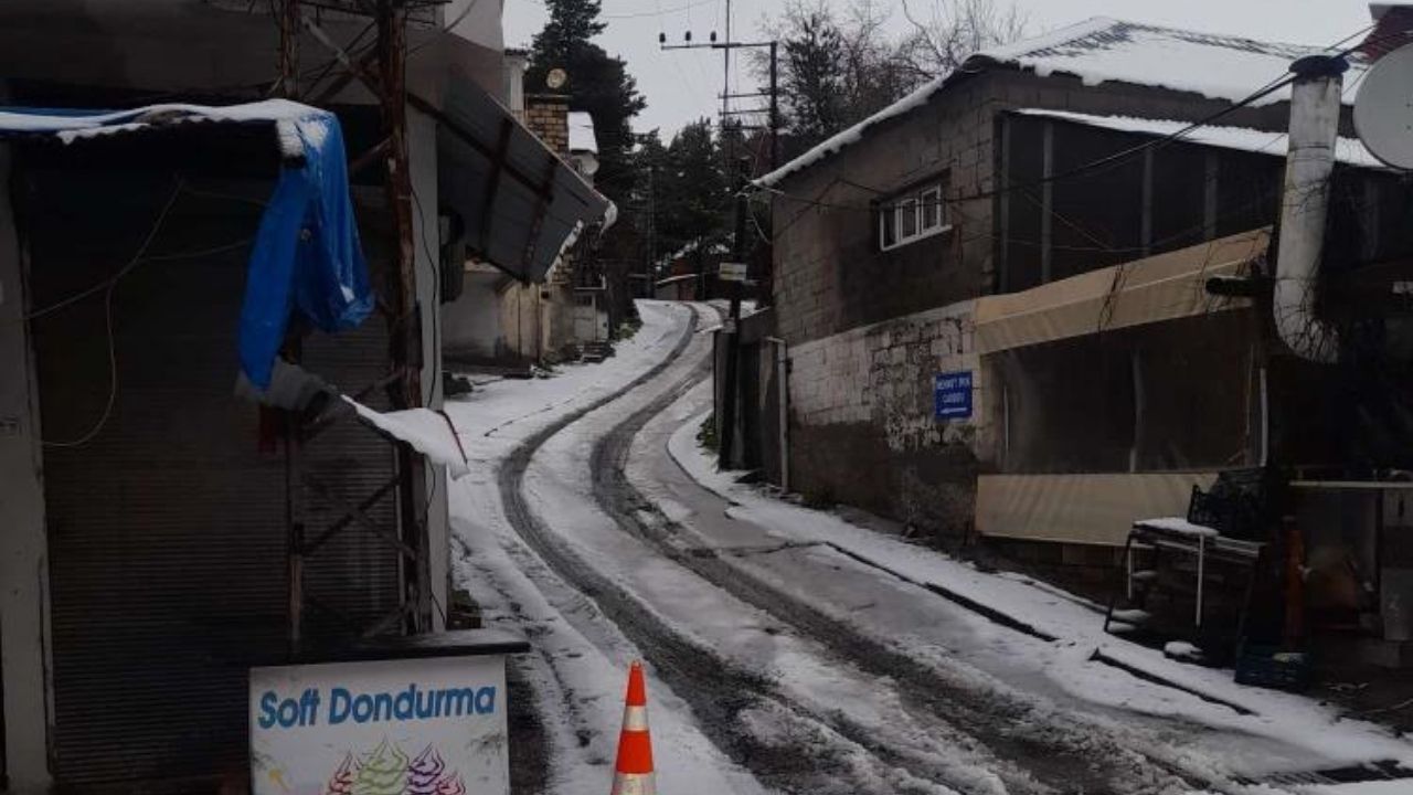 Osmaniye'de Mayın Ayında Kar Sürprizi! (1)