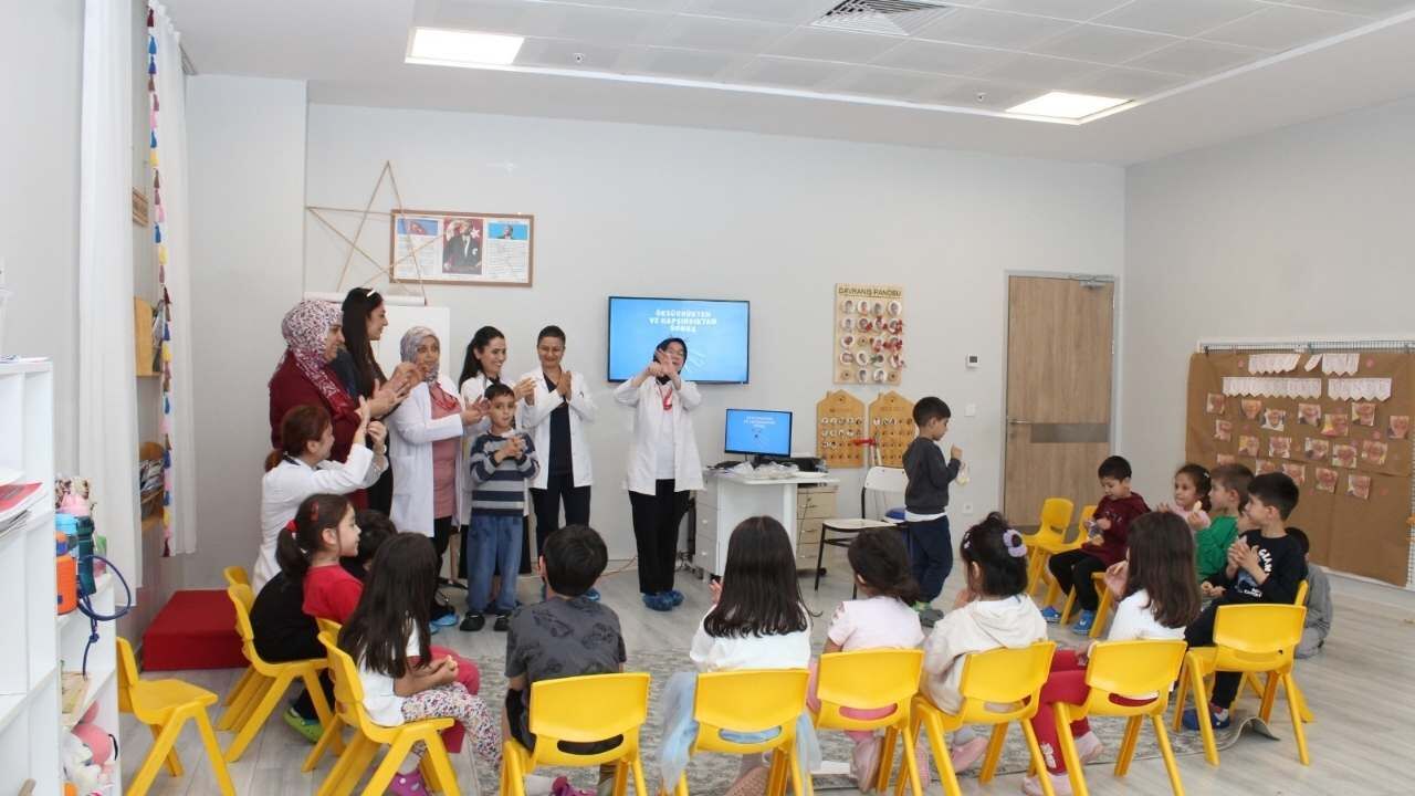 Osmaniye’de Minik Öğrencilere Uygulamalı El Hijyeni Eğitimi (2)