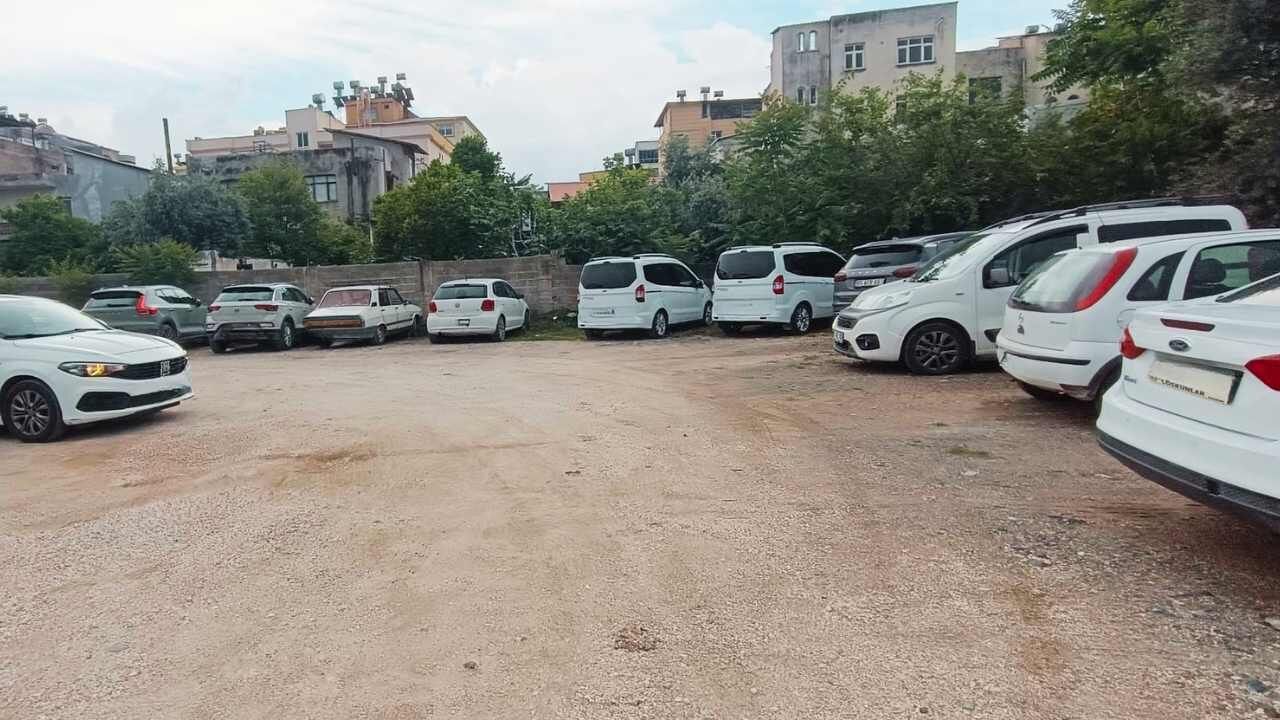 Osmaniye'de Neden Beyaz Otomobil (1)