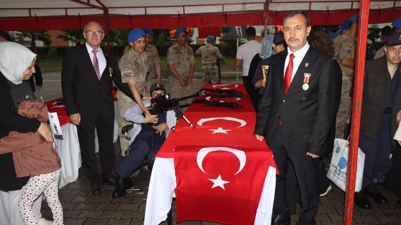 Osmaniye'de Özel Mehmetçikler İçin Anlamlı Tören Temsili Askerlik Gururu (2)