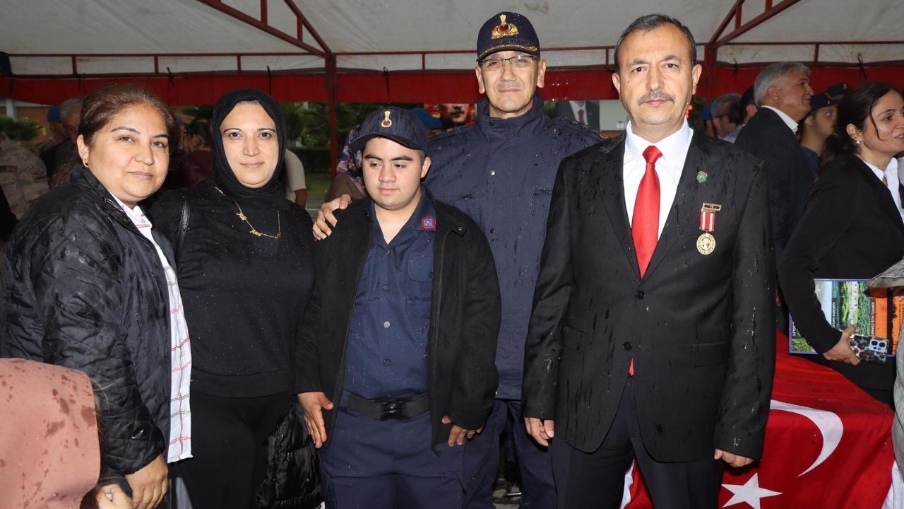 Osmaniye'de Özel Mehmetçikler İçin Anlamlı Tören Temsili Askerlik Gururu (3)