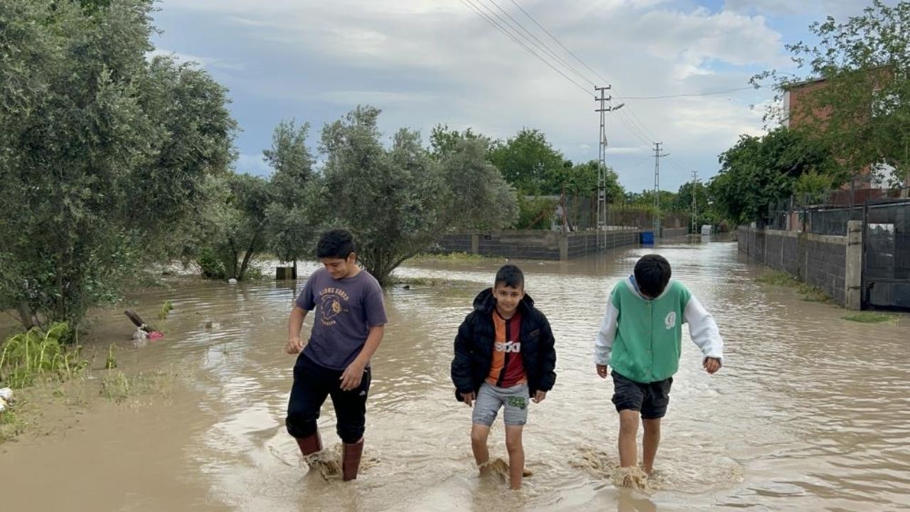 Osmaniye’de Sağanak Ve Dolu Kabusu Endel Köyü’nü Sel Vurdu (2)