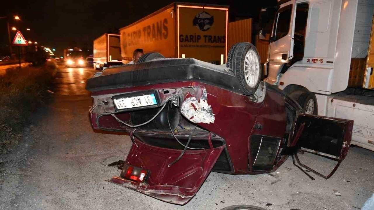 Payas'ta Lastiği Patlayan Otomobil Takla Attı 1'I Ağır 3 Yaralı (2)