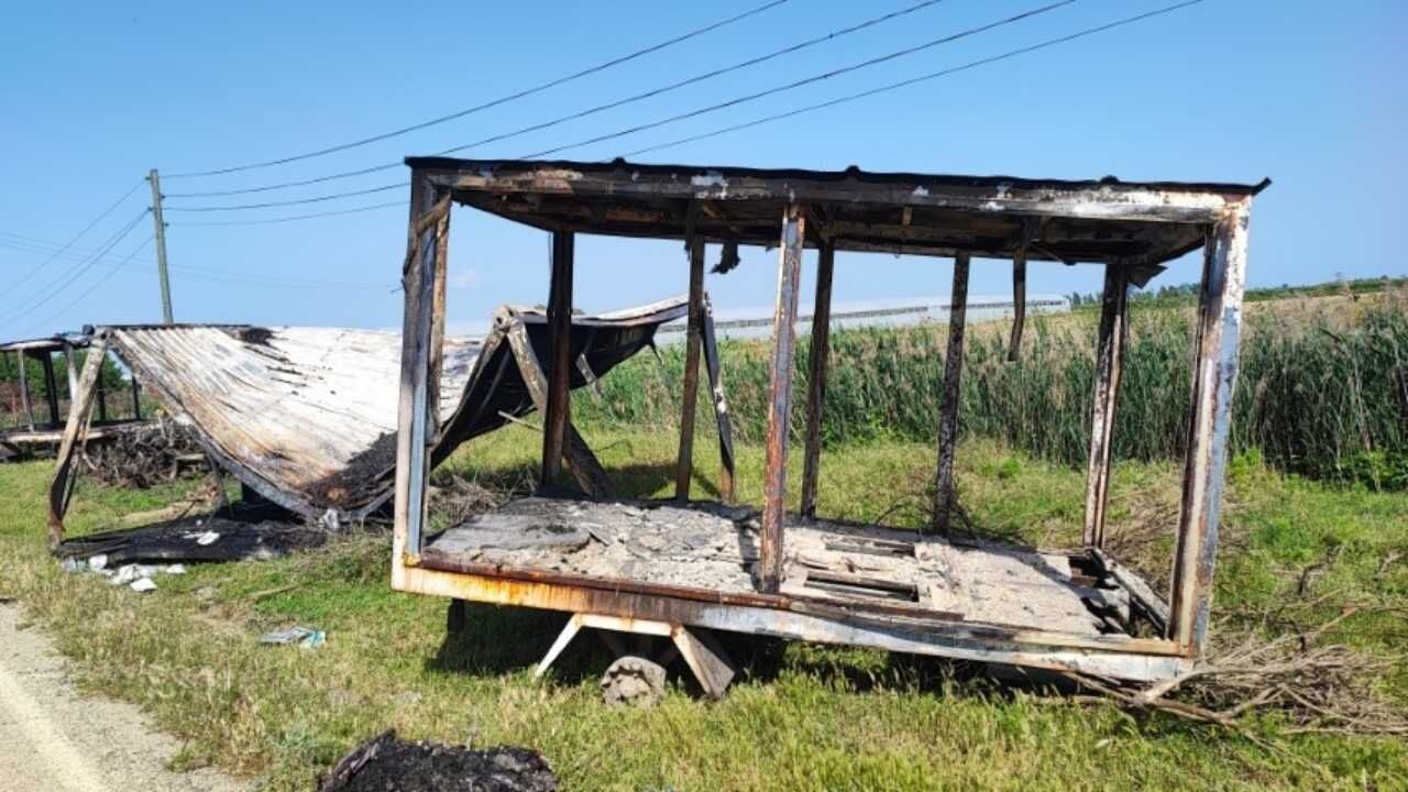Seyhan'da Yangın Paniği 13 Kişi Son Anda Kurtuldu (2)
