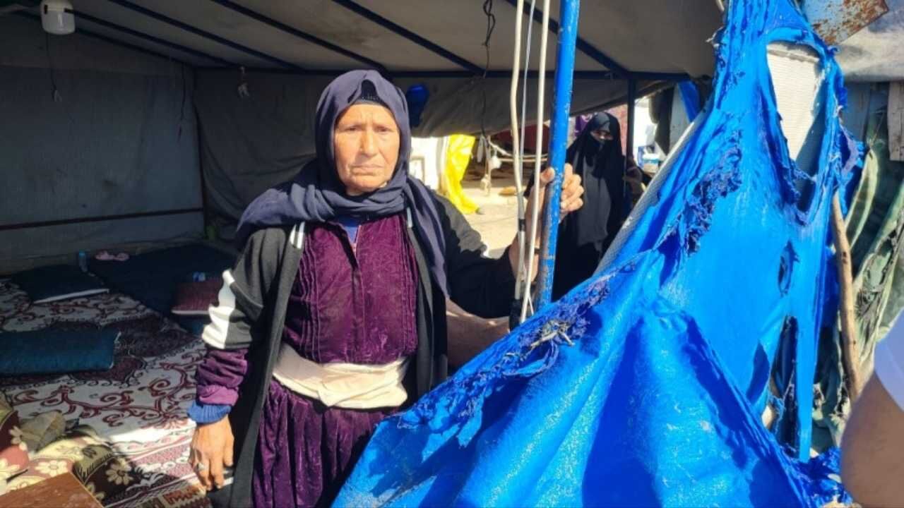 Seyhan'da Yangın Paniği 13 Kişi Son Anda Kurtuldu (3)