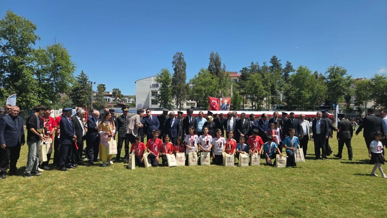 Toprakkale Yüksel Uluğ Stadyumu’nda 19 Mayıs Coşkusu (2)